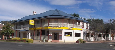 Apsley Arms Hotel - Sunshine Coast Guide 0