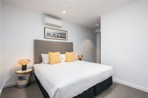Arise Sky One - Sunshine Coast Guide 2