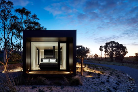 Cadole Avalon - Sunshine Coast Guide 1