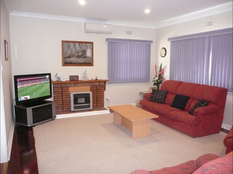 Jetty Views - Sunshine Coast Guide 2