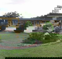 Lockhart Motel - Sunshine Coast Guide