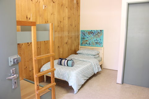 Longwood Retreat - Sunshine Coast Guide 1
