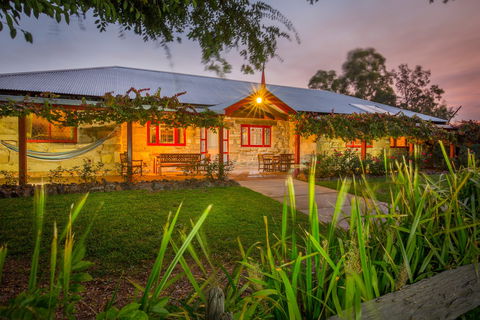 Monkey Place Country House - Sunshine Coast Guide 0