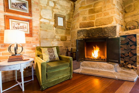 Monkey Place Country House - Sunshine Coast Guide 1