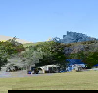 Montana on the Macalister Campground  Caravan Park - Sunshine Coast Guide