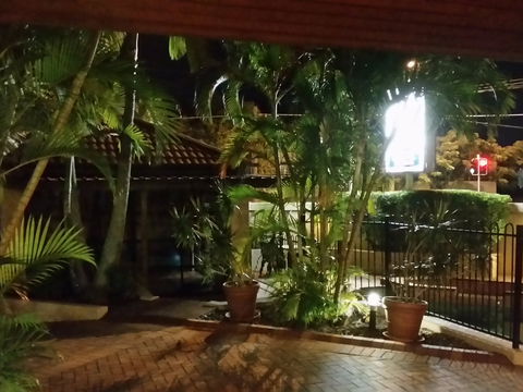 Pegasus Motor Inn And Serviced Apartments - Sunshine Coast Guide 2