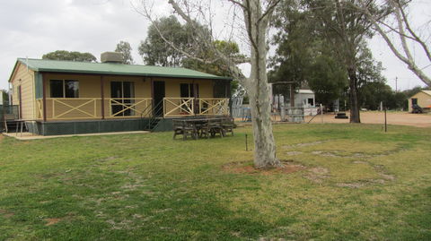Port Pitstop Cottage - Sunshine Coast Guide 0