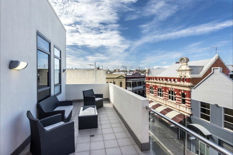 Quality Suites Fremantle - Sunshine Coast Guide 0
