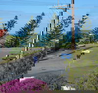 Te Whanau - Sunshine Coast Guide