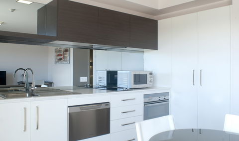 Abode Tuggeranong - Sunshine Coast Guide 1