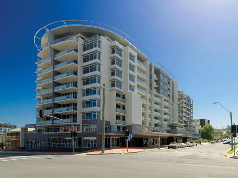 Adina Apartment Hotel Wollongong - Sunshine Coast Guide 0