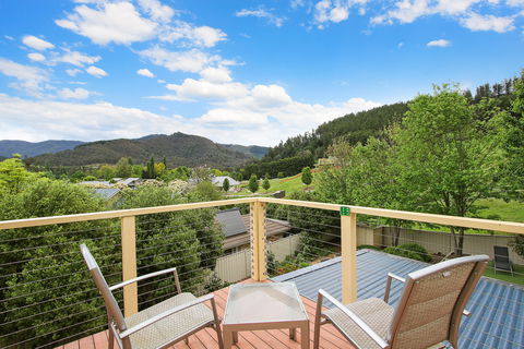 Alpine Vista - Sunshine Coast Guide 0