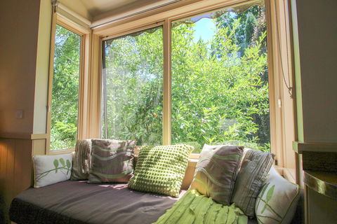 Alpine Arnica Cottages - Sunshine Coast Guide 1