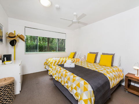 Apartment Two Surfside - Sunshine Coast Guide 2
