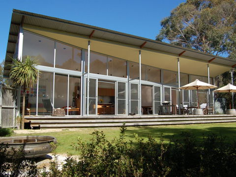 Arthouse Bay Of Fires - Sunshine Coast Guide 0