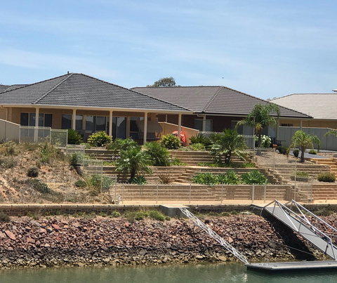 Avventura - Sunshine Coast Guide 0