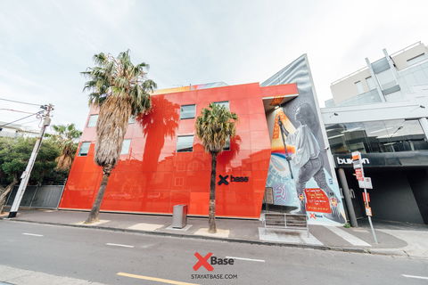 Base Backpackers St Kilda - Sunshine Coast Guide 0
