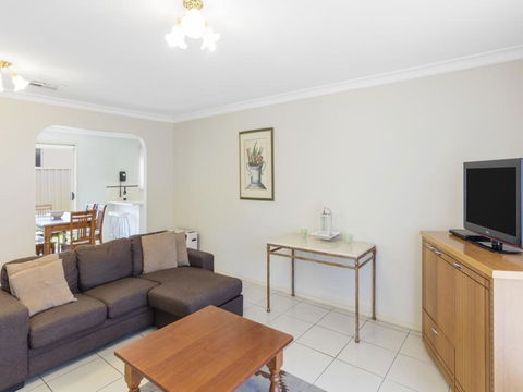 Best Western Ambassador Motor Inn And Apartments - Sunshine Coast Guide 1
