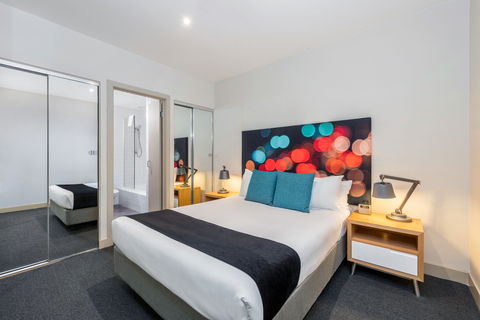 BreakFree On Collins - Sunshine Coast Guide 1