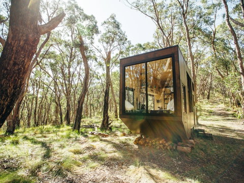 CABN Jude - Sunshine Coast Guide 1