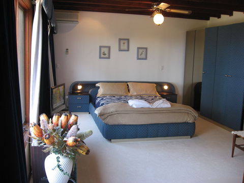 Chalet Swisse Spa Retreat - Sunshine Coast Guide 2