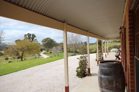 Clare View Accommodation - Clare View House - Sunshine Coast Guide 1