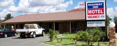 Highway Inn Motel - Sunshine Coast Guide 2