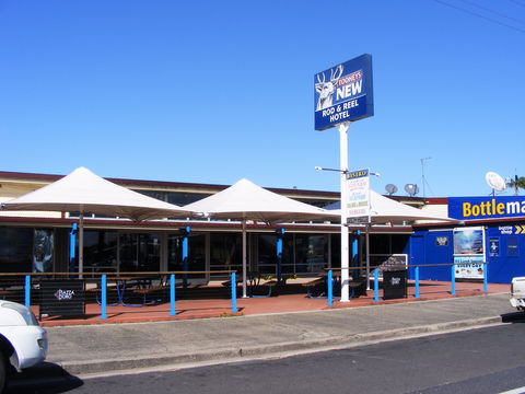 Rod N Reel Hotel Woodburn - Sunshine Coast Guide 0