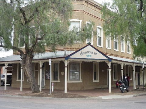 Steam Packet Inn - Sunshine Coast Guide 0