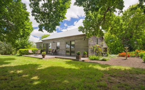 Timboon House & Stables - Sunshine Coast Guide 0