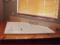 Bremer Bay Resort - Sunshine Coast Guide 0