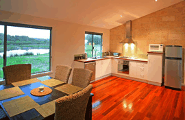 Acacia Chalets - Sunshine Coast Guide 1