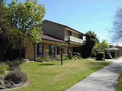 Albury Allawa Motor Inn - Sunshine Coast Guide 0