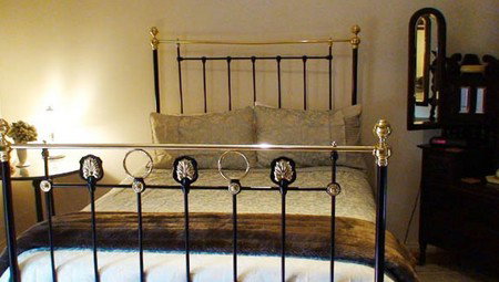 Albury Cottages - Sunshine Coast Guide 2