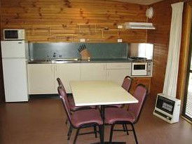 Anglers Reach Lakeside Village - Sunshine Coast Guide 0