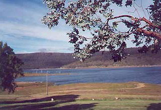 Anglers Reach Lakeside Village - Sunshine Coast Guide 3
