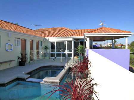 Quinns Reef B & B - Sunshine Coast Guide 2