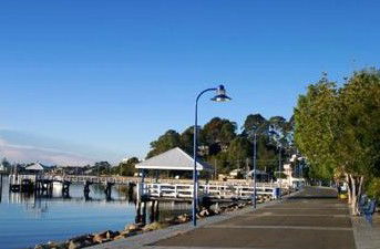 Zorba Motel - Sunshine Coast Guide 2