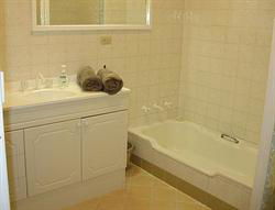 Acacia Grove Holiday House - Sunshine Coast Guide 4