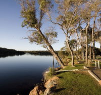 Molloy Caravan Park - Sunshine Coast Guide