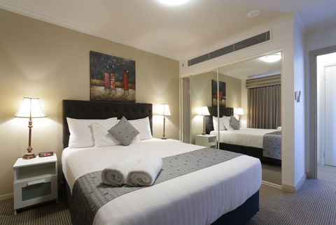 Antonas Verandah Apartments - Sunshine Coast Guide 0