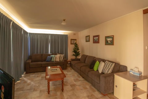 78  River Lane Mannum -River Shack Rentals - Sunshine Coast Guide 2