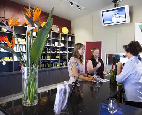 Adina Vineyard & Olive Grove - Sunshine Coast Guide 2
