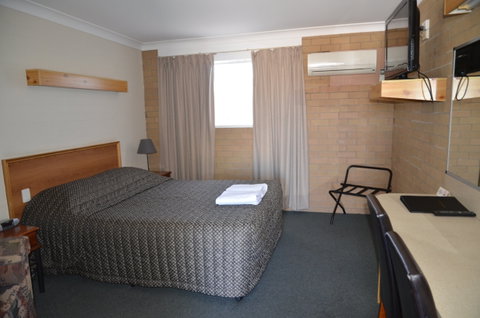 Alexander Motor Inn Moree - Sunshine Coast Guide 2