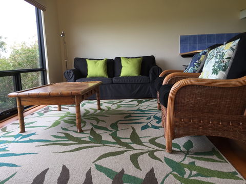 Black Cockatoo Cottages - Sunshine Coast Guide 0
