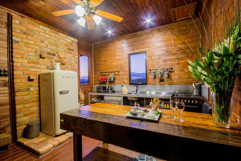 Blaxland's Cottage - Sunshine Coast Guide 2