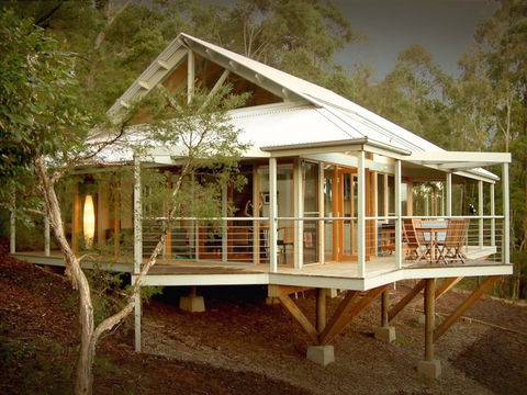 Bombah Point Eco Cottages - Sunshine Coast Guide 0