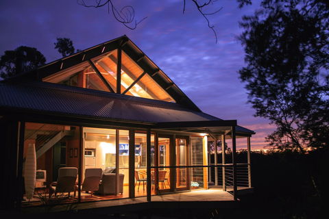 Bombah Point Eco Cottages - Sunshine Coast Guide 1