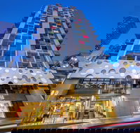 Brady Hotels Central Melbourne - Sunshine Coast Guide