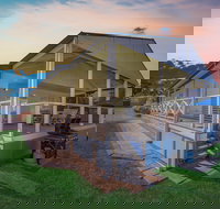 Carrawaves - Sunshine Coast Guide